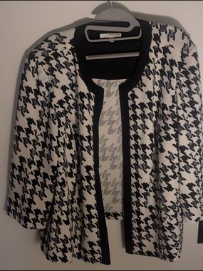 Studio One Textured Black and White Houndstooth Open-Front Jacket